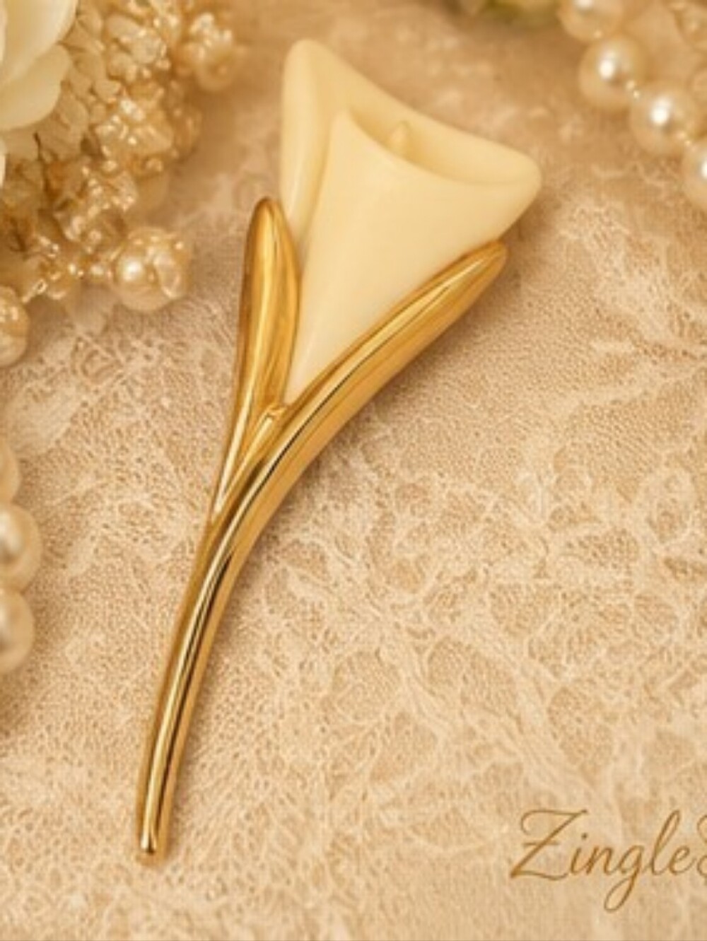 Vintage Ginnie Johansen 1988 Calla Lily Brooch Gold Plated Cream Resin Signed - Picture 2 of 10